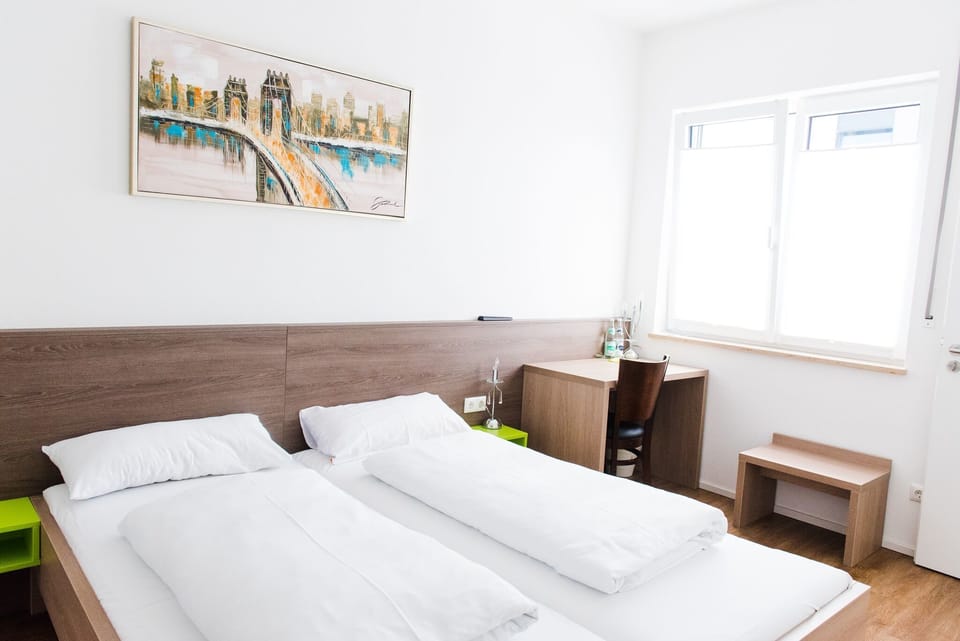 Double Room, Private Bathroom | Desk, soundproofing, free WiFi, bed sheets