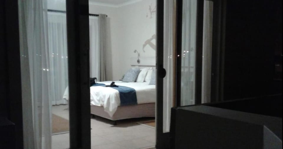 In-room safe, desk, blackout drapes, WiFi (free)