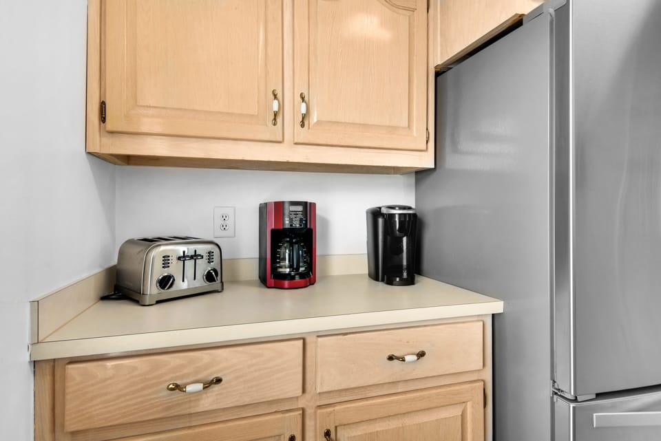Townhome, 3 Bedrooms | Coffee and/or coffee maker