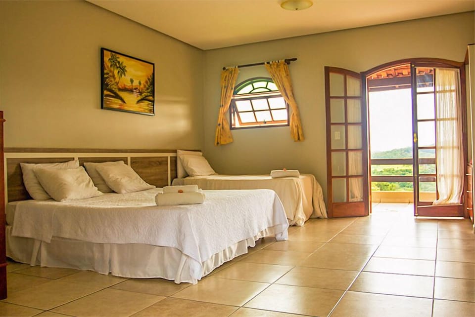 Superior Suite | Minibar, cribs (free), WiFi (free), bed sheets