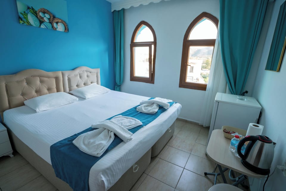 Standard Double Room | Premium bedding, in-room safe, desk, laptop workspace