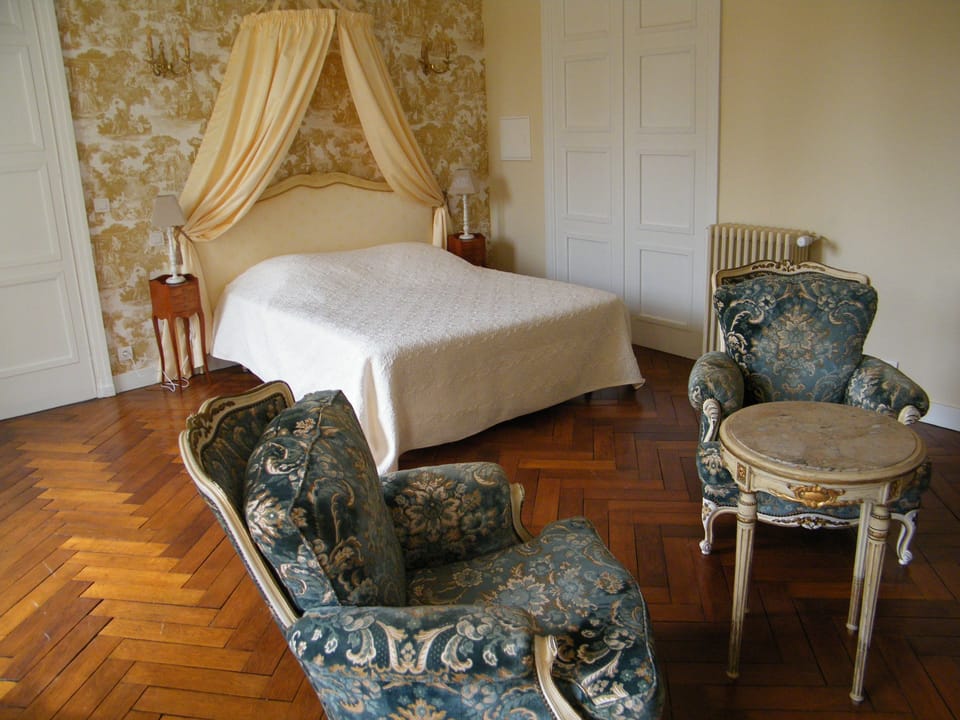Suite, Fireplace (Hervé III de Longaunay) | Soundproofing, iron/ironing board, free WiFi, bed sheets