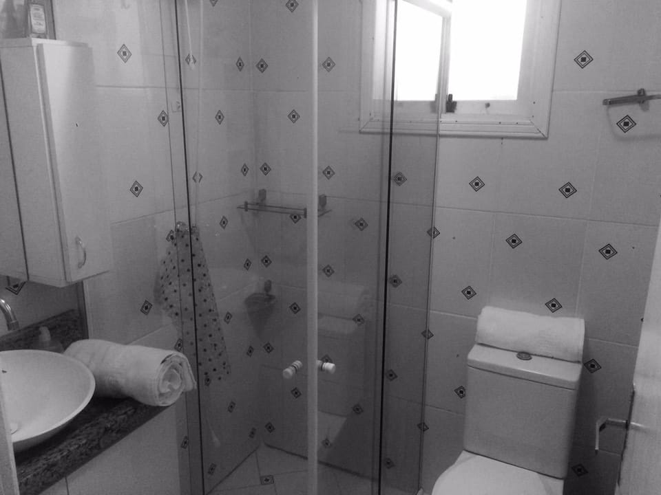 Cottage | Bathroom | Hair dryer, towels