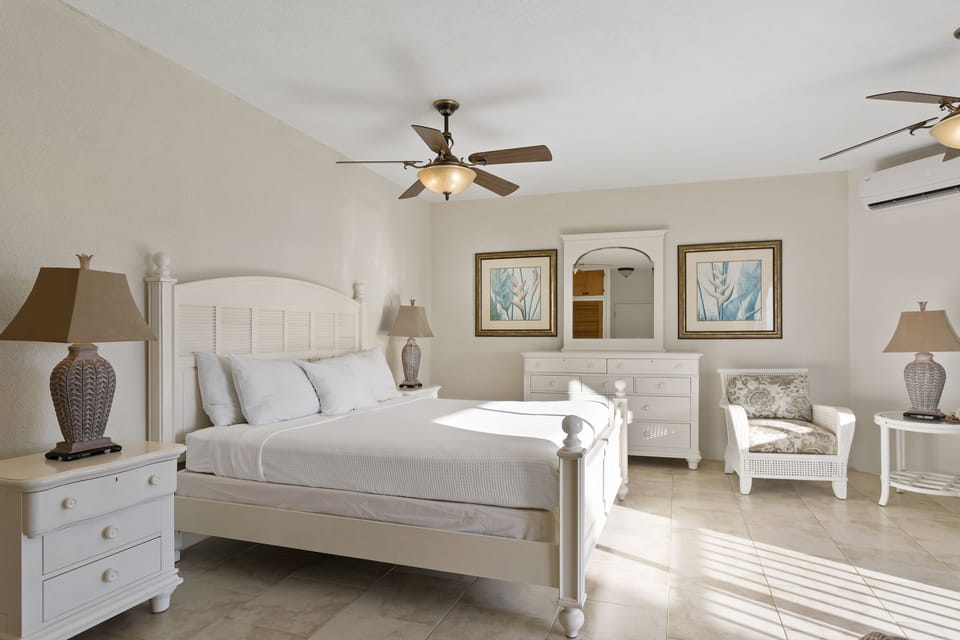 Egyptian cotton sheets, premium bedding, down comforters, in-room safe