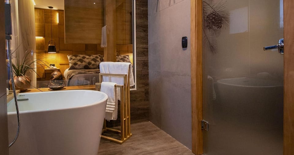 Superior Suite, 1 Double Bed with Sofa bed | Bathroom | Designer toiletries, hair dryer, bathrobes, slippers