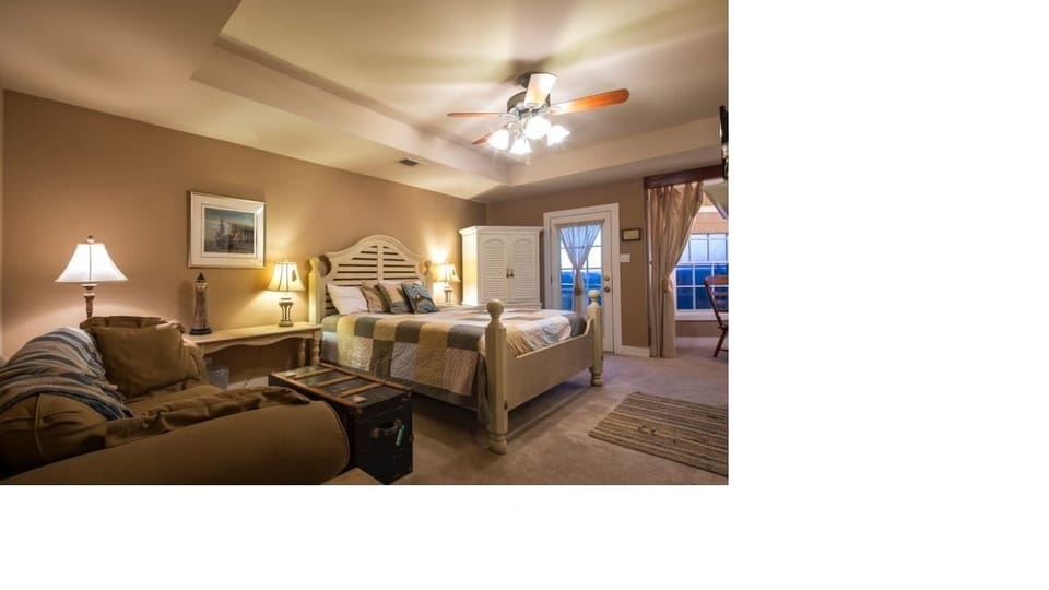 The Captain's Bay Suite | Egyptian cotton sheets, premium bedding, pillowtop beds, blackout drapes