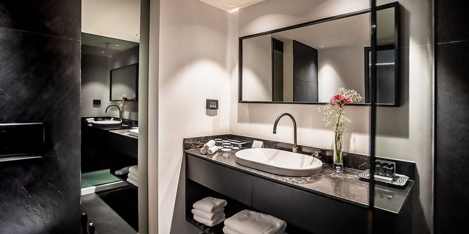 Shizan with Balcony & Sea view | Bathroom | Shower, free toiletries, hair dryer, towels