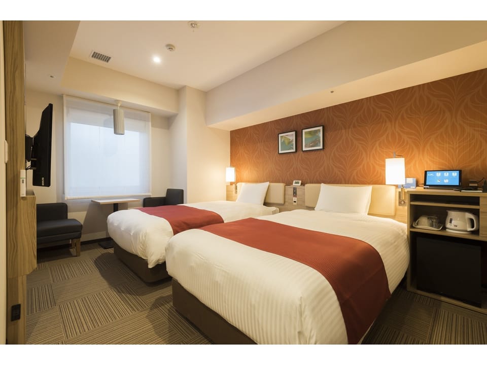 Down comforters, desk, blackout drapes, free WiFi