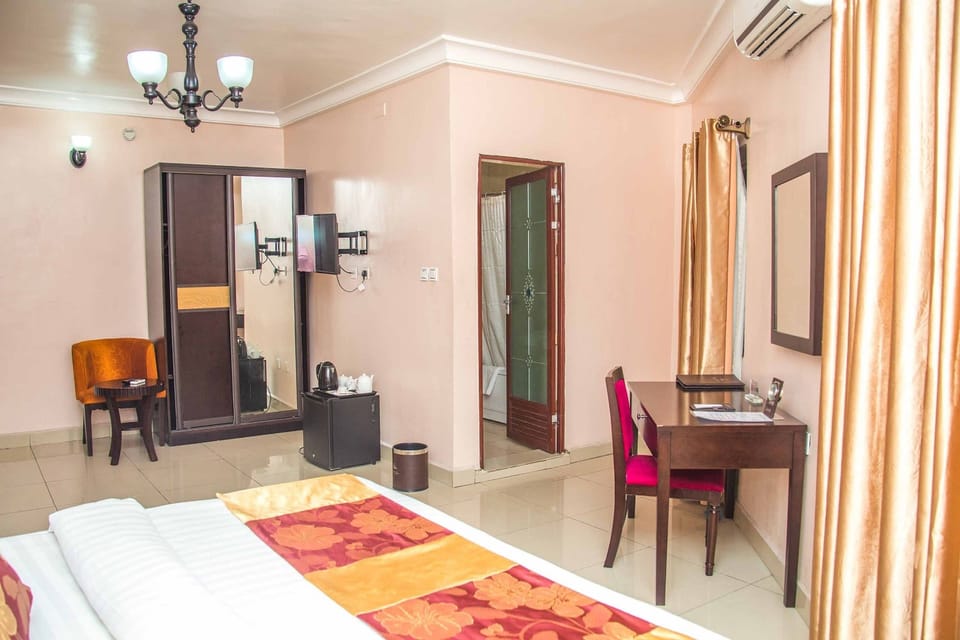 Presidential Suite, Multiple Beds | In-room safe, free WiFi, bed sheets