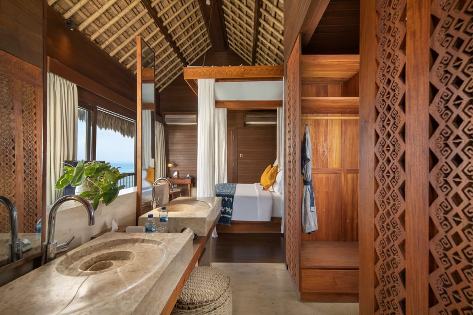 Royal Honeymoon Villa, Ocean View | Bathroom | Shower, rainfall showerhead, free toiletries, hair dryer