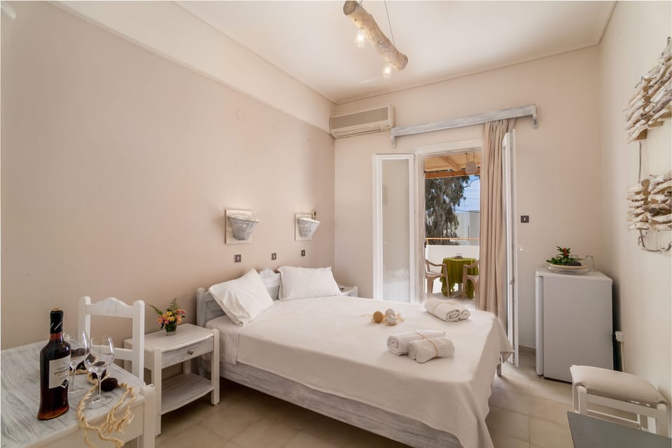 Superior Room | In-room safe, soundproofing, iron/ironing board, free WiFi