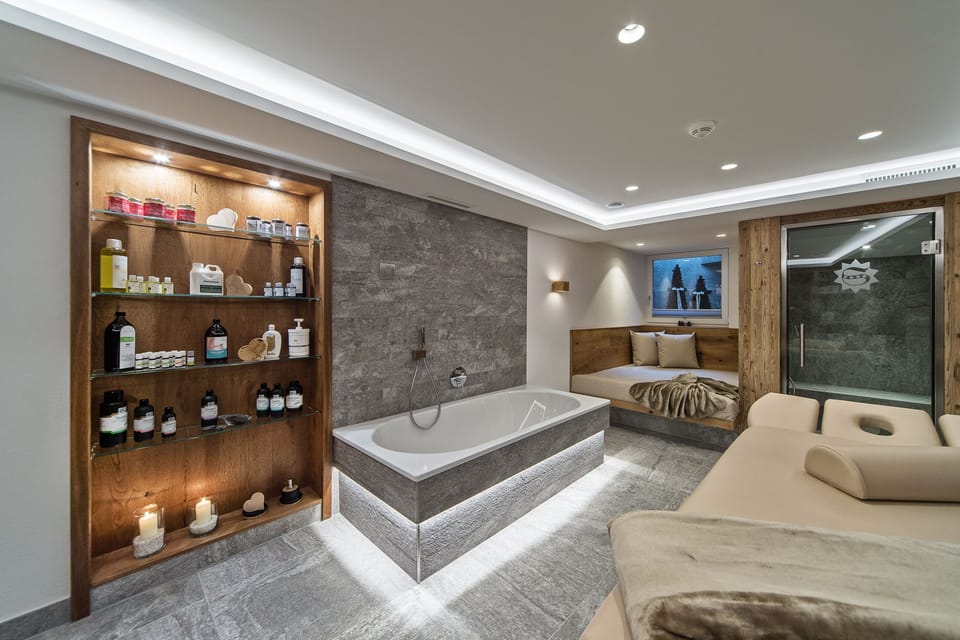 Sonnenhof Genusshotel & Appartements Hotel in Tyrol