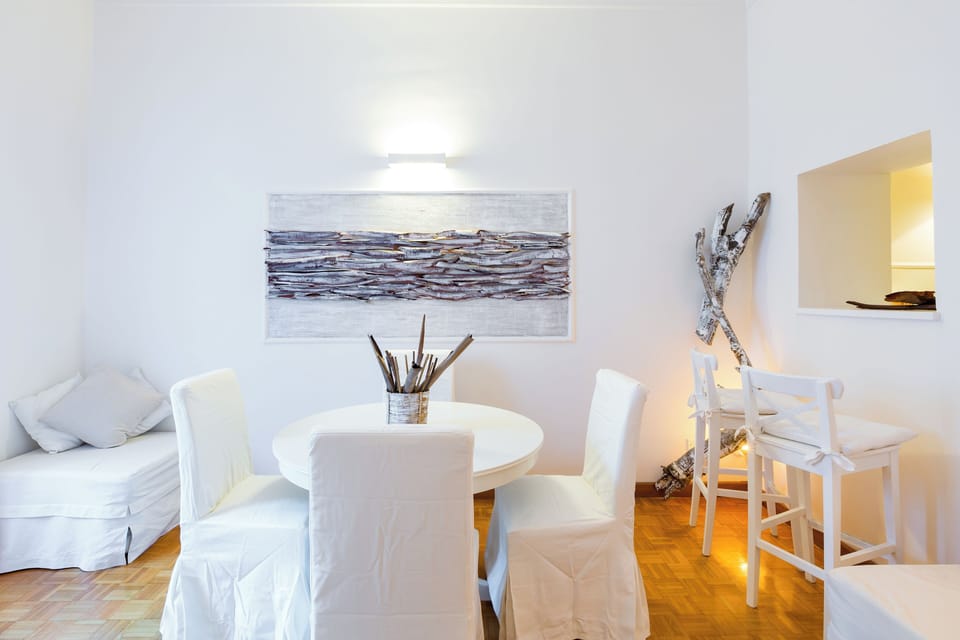 Apartment | Living area | Flat-screen TV
