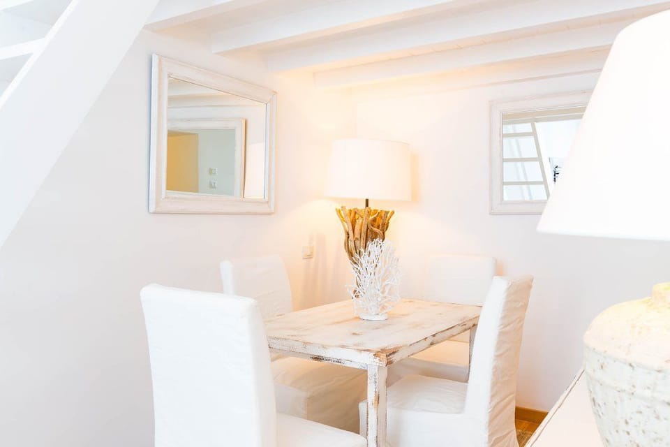 House, 2 Bedrooms | In-room dining
