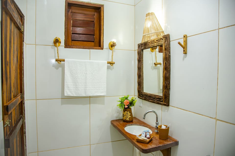 Standard Double Room | Bathroom | Shower, towels