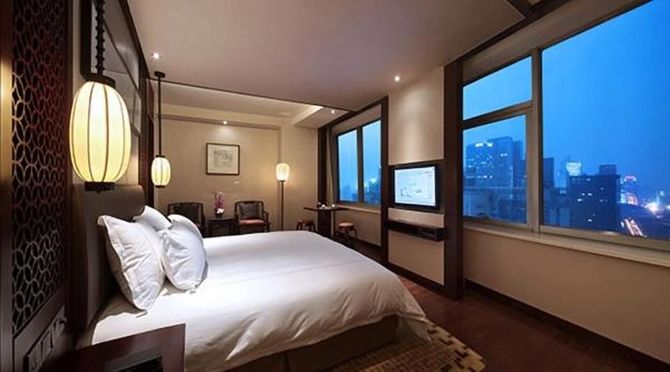 Minibar, in-room safe, desk, blackout drapes