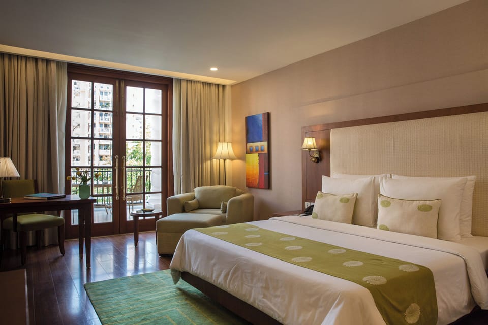 Premium Double Room | 1 bedroom, minibar, in-room safe, desk