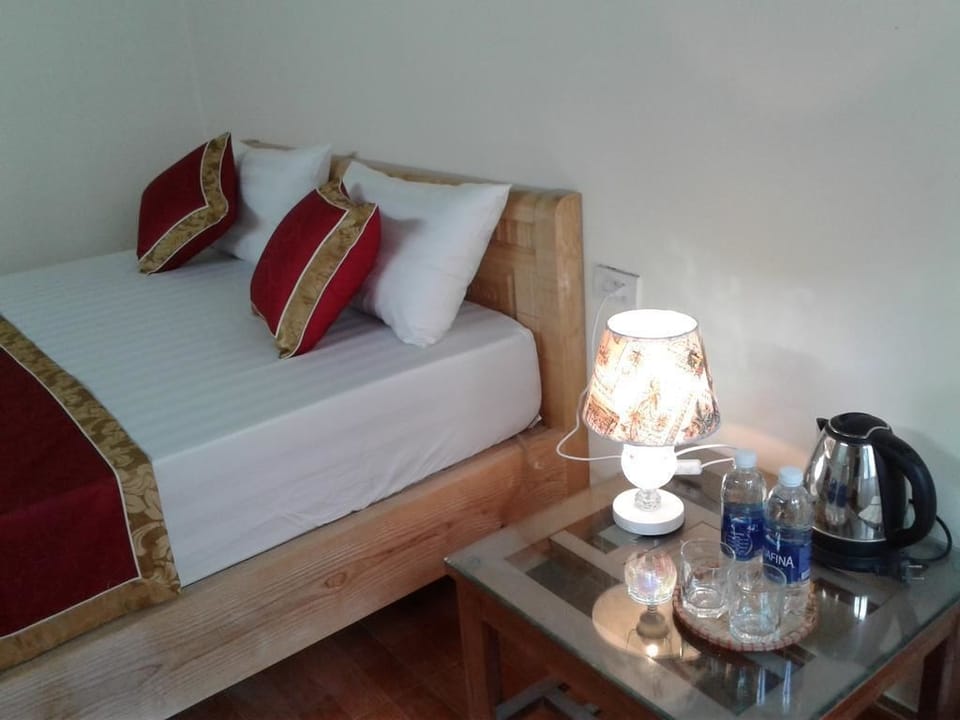 Single Room | In-room safe, blackout drapes, soundproofing, free WiFi