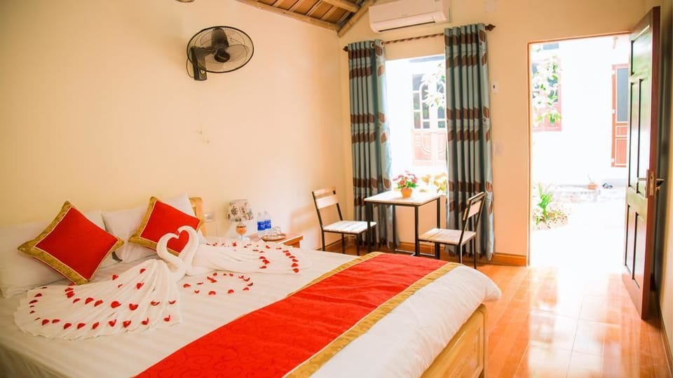 Double Room | In-room safe, blackout drapes, soundproofing, free WiFi