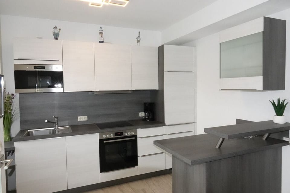 Ferienwohnung Sophia, Tarnewitzer Straße 27c | Individually furnished, iron/ironing board, free WiFi