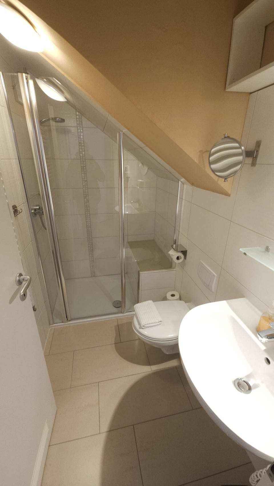 Small Double Room | Bathroom | Shower, hair dryer, towels