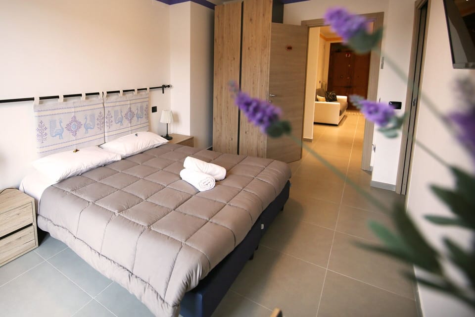 Double Room (Lavanda) | Premium bedding, pillowtop beds, minibar, individually decorated