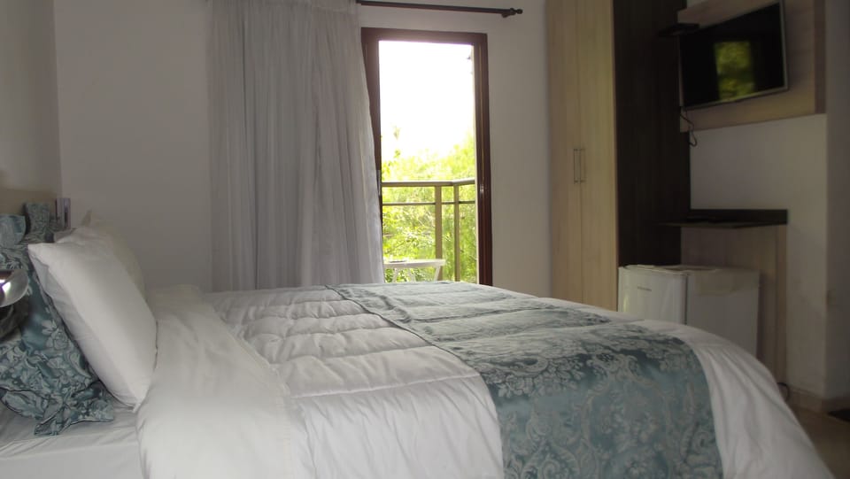 Standard Double Room, 1 Double or 2 Twin Beds | Premium bedding, pillowtop beds, desk, blackout drapes