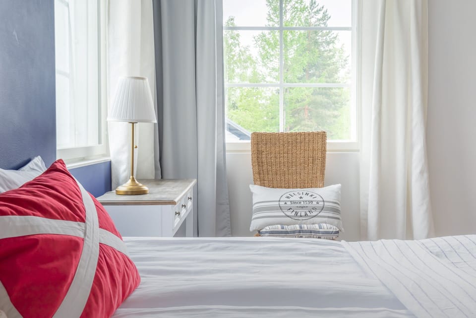 Signature Double Room, 1 Queen Bed, Private Bathroom | Premium bedding, Select Comfort beds, individually decorated