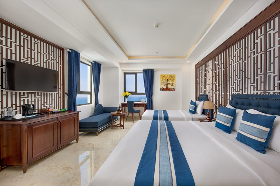 Premium bedding, minibar, in-room safe, desk