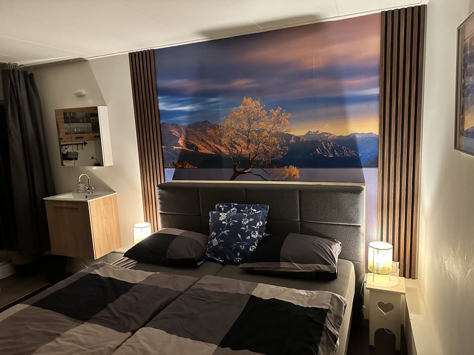 Exclusive Studio | 1 bedroom, minibar, in-room safe, laptop workspace