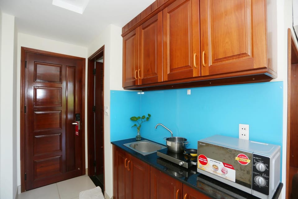 Fridge, electric kettle