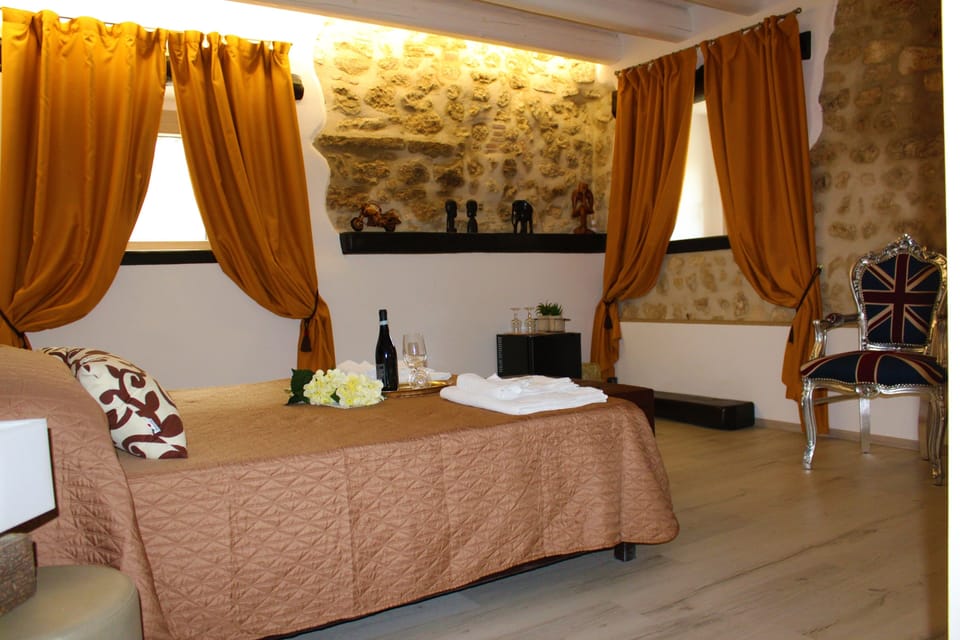 Comfort Double or Twin Room, Garden View, Ground Floor | Egyptian cotton sheets, premium bedding, minibar, individually decorated