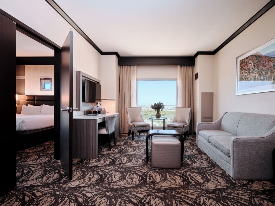 North Corner Suite, 1 King Bed with Sofa Bed | Premium bedding, pillowtop beds, minibar, in-room safe