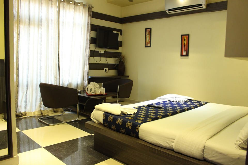 Deluxe Room, Non Smoking | Rollaway beds