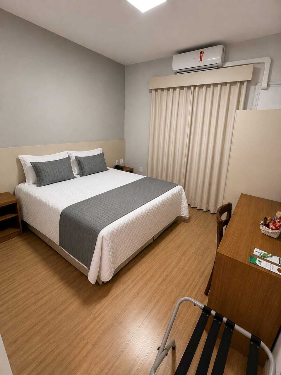 Superior Room, 1 King Bed | Minibar, in-room safe, desk, blackout drapes
