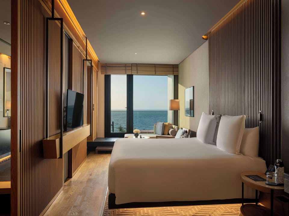 Premium bedding, pillowtop beds, in-room safe, desk