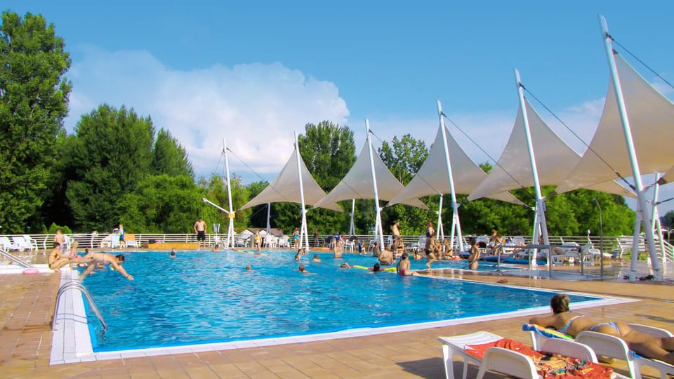 Seasonal outdoor pool, sun loungers