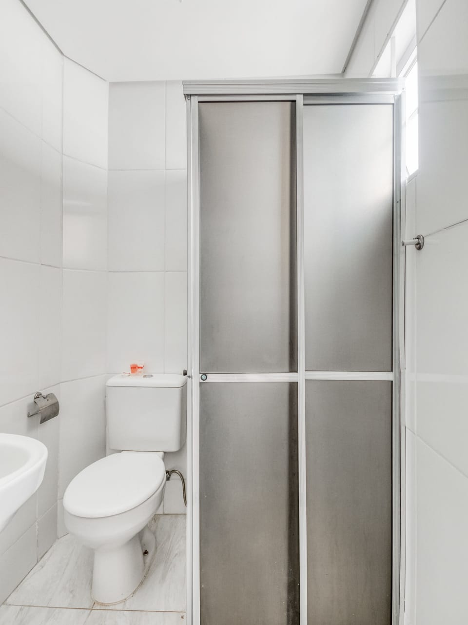 Double Room | Bathroom | Shower, free toiletries, towels, soap