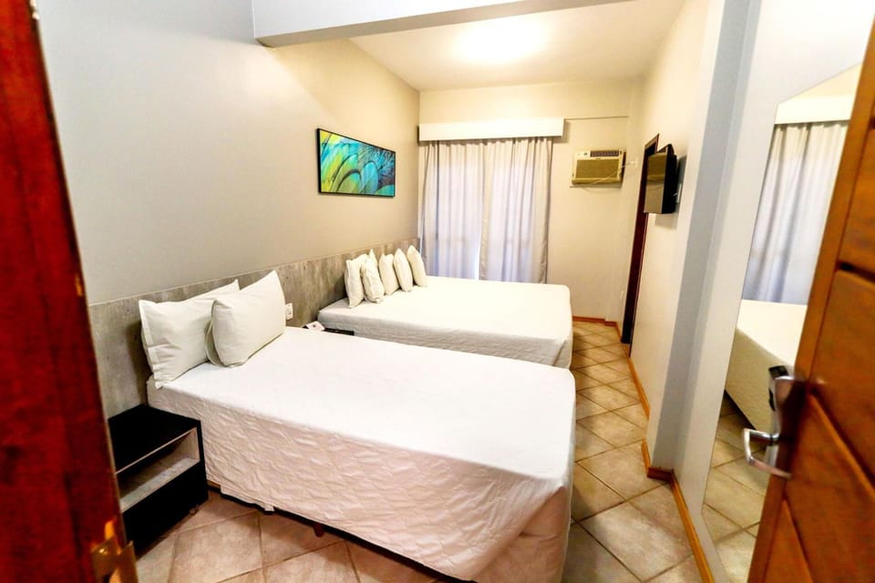 In-room safe, free WiFi, bed sheets