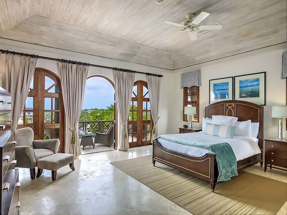 Luxury Villa, Multiple Beds, Non Smoking | 4 bedrooms, in-room safe, individually decorated, iron/ironing board