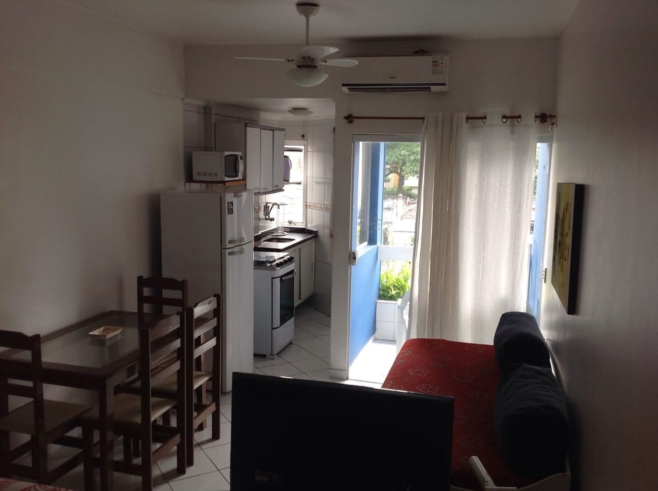 Apartment (Vista para avenida) | Room amenity