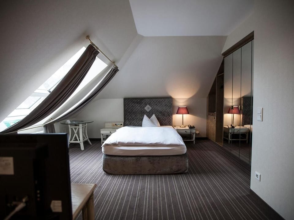 Hypo-allergenic bedding, pillowtop beds, minibar, in-room safe