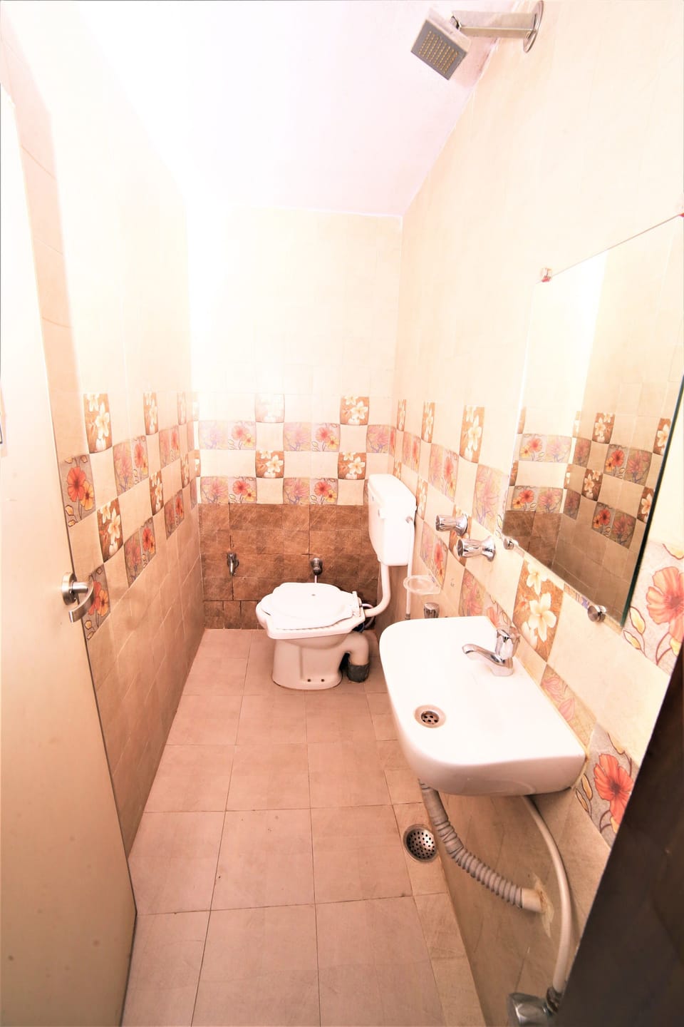Deluxe Room, 1 Double Bed (NON AC) | Bathroom | Shower, free toiletries, slippers, towels