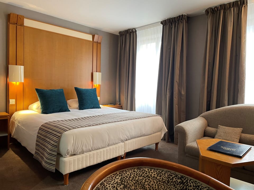 Superior Double or Twin Room, 1 Queen Bed, Non Smoking | Minibar, in-room safe, desk, blackout drapes