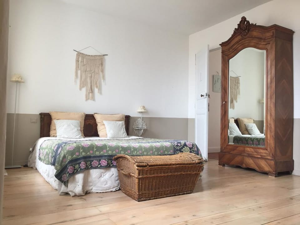 Traditional Double Room (La Campagnarde) | 2 bedrooms, desk, blackout drapes, cribs (free)