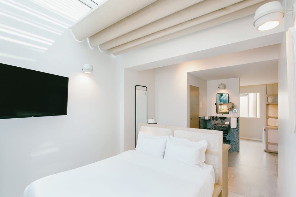 Suite | 1 bedroom, Egyptian cotton sheets, premium bedding, down comforters