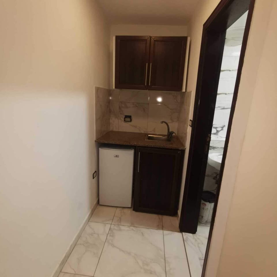 Apartment, 2 Bedrooms | Private kitchen | Fridge, oven, cookware/dishes/utensils