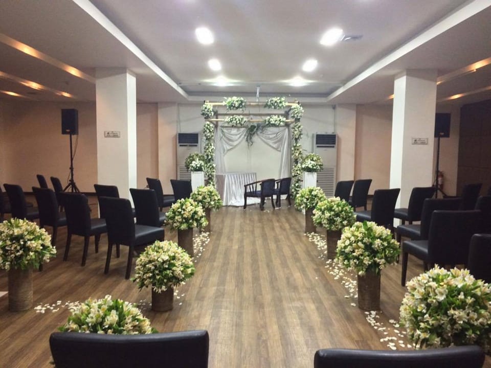 Indoor wedding