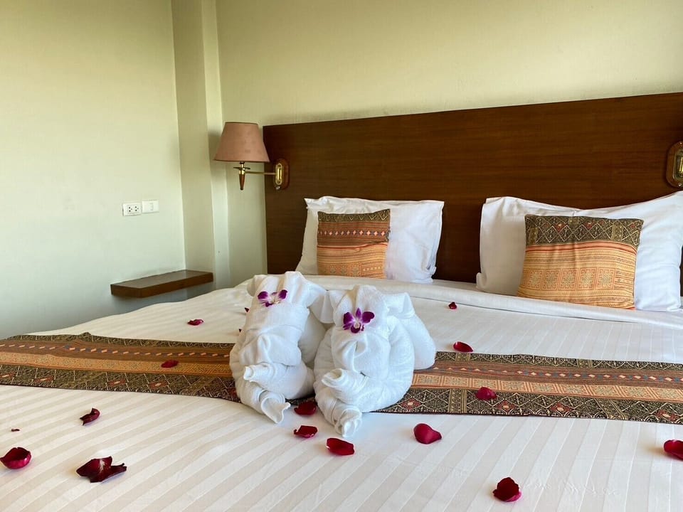 Deluxe Double Room | Premium bedding, minibar (free items), in-room safe, desk