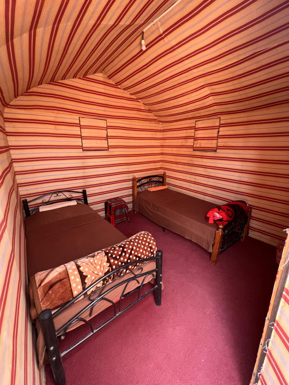 Standard Tent, 2 Twin Beds, Non Smoking, Mountain View